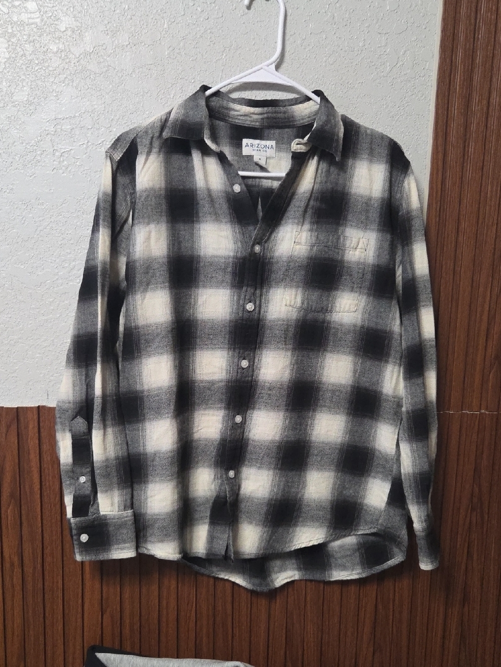 Plaid Flannel Button-Up Men's Shirt – Neutral Black & Cream, Size S